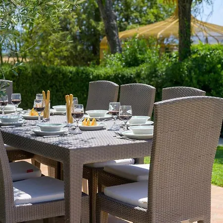 Villa Sant'isidoro 8, Emma Villas *